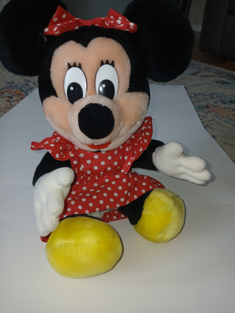 Vintage Disneyland Disney World Parks Plush Minnie Mouse 12" Stuffed Toy